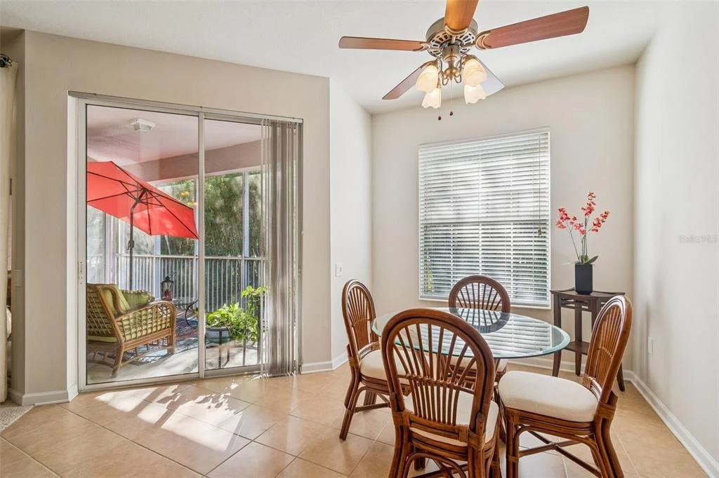 Photo of 894 LANTERN WAY