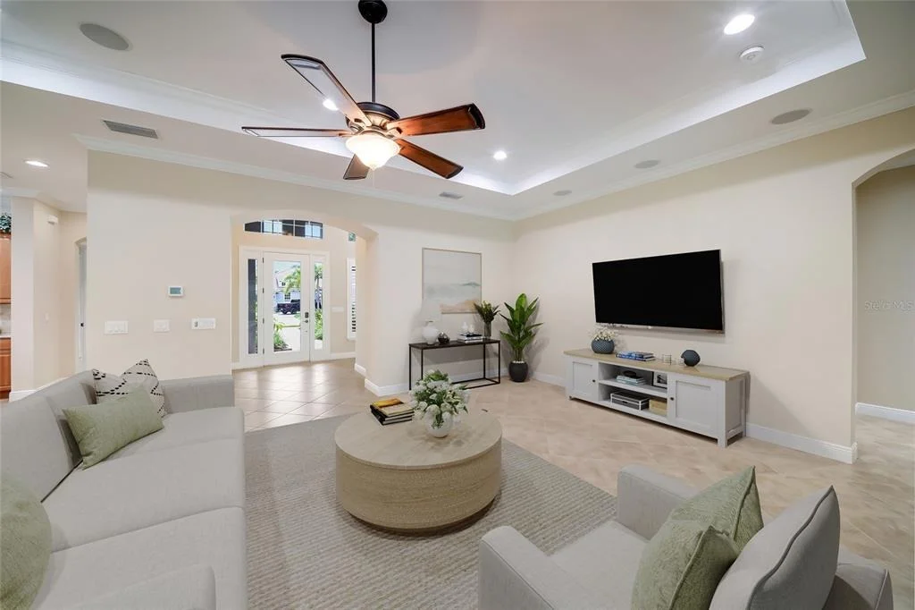 Photo of 921 RIVERSCAPE STREET