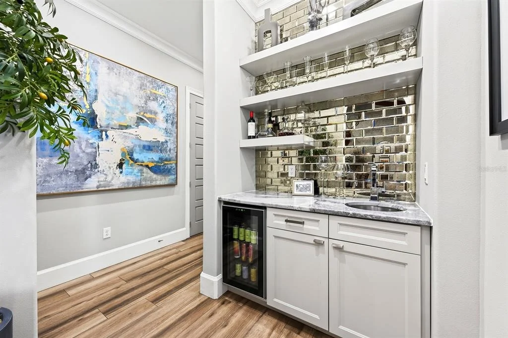 Photo of 4156 BENEDICT AVENUE