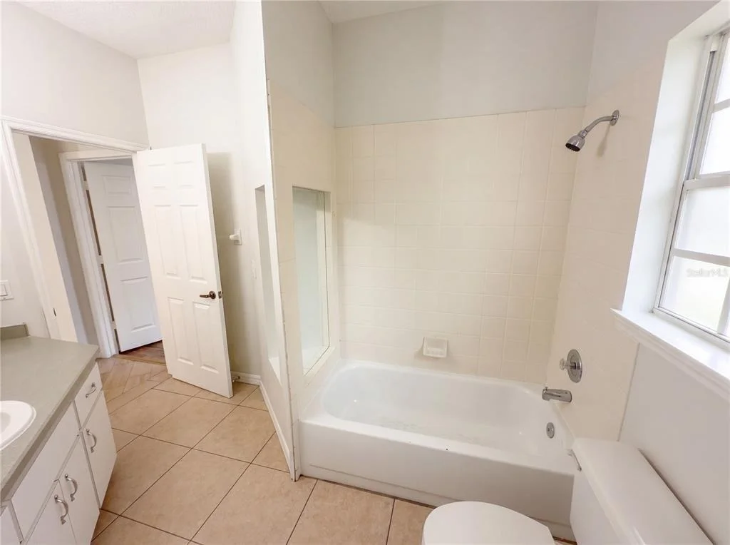 Photo of 680 MACGLENROSS DRIVE