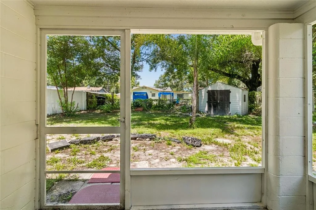 Photo of 1614 E MAPLE AVENUE