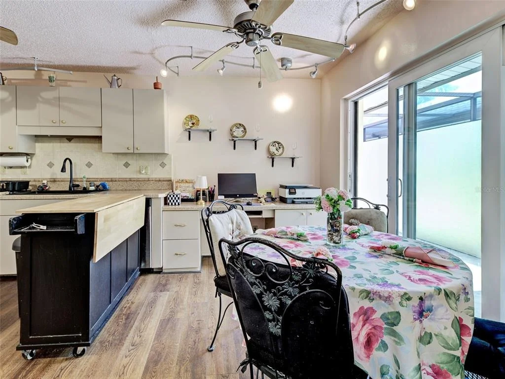 Photo of 20 IDLE SANDS DRIVE
