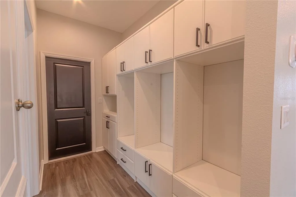 Photo of 1261 LONE PALM WAY