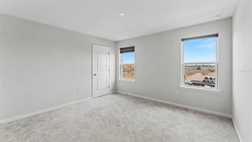 Photo of 2075 AIREDALE WAY