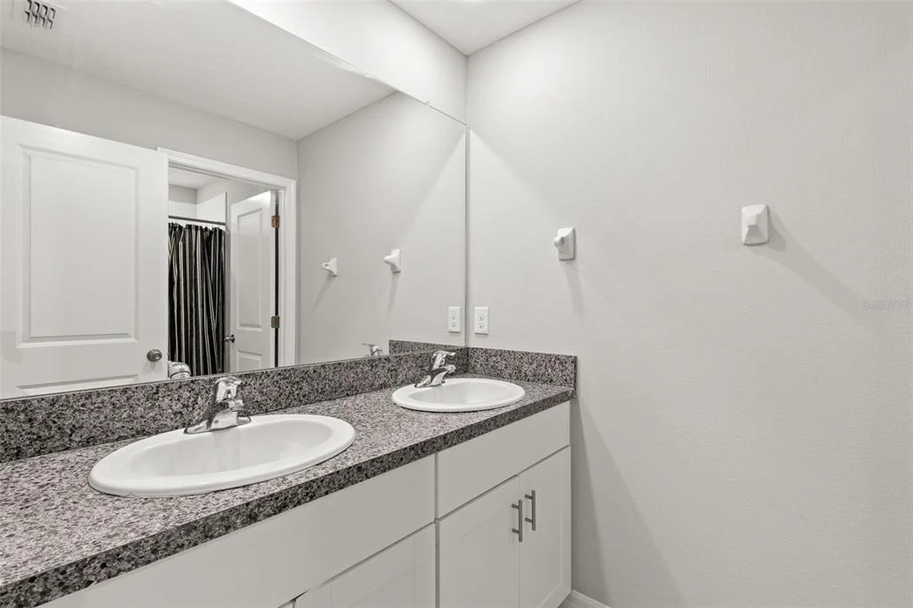 Photo of 5061 WHITE CHICORY DRIVE