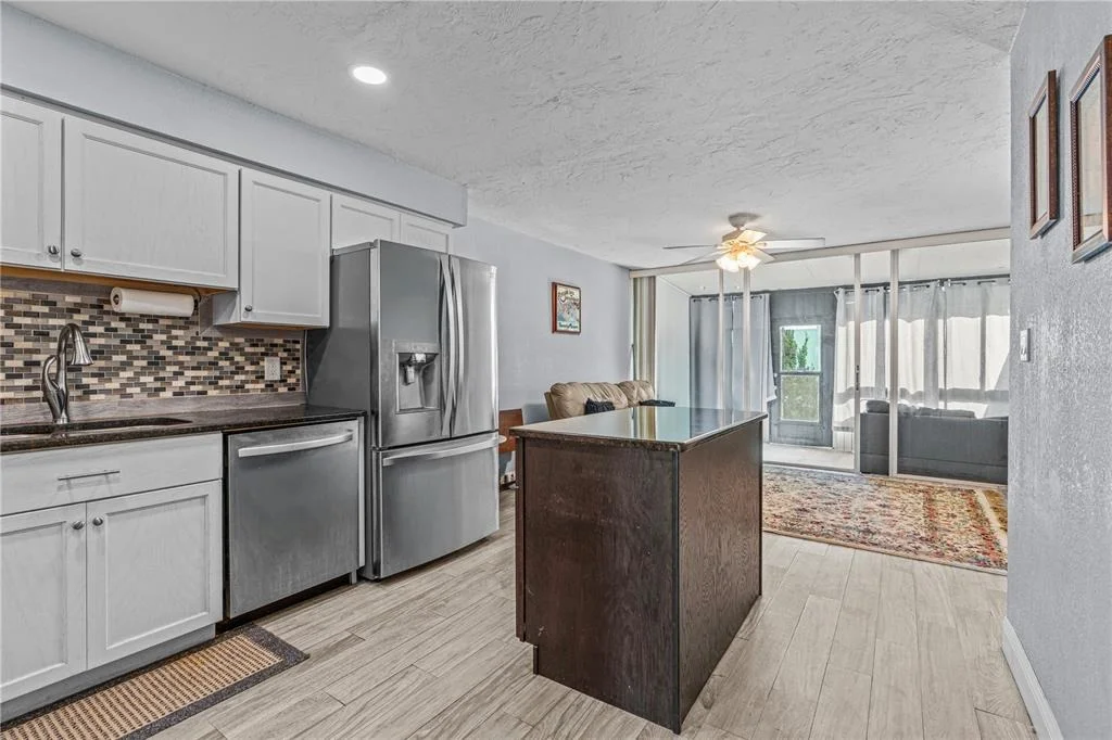 Photo of Unit UT23 at 5500 OCEAN SHORE BOULEVARD