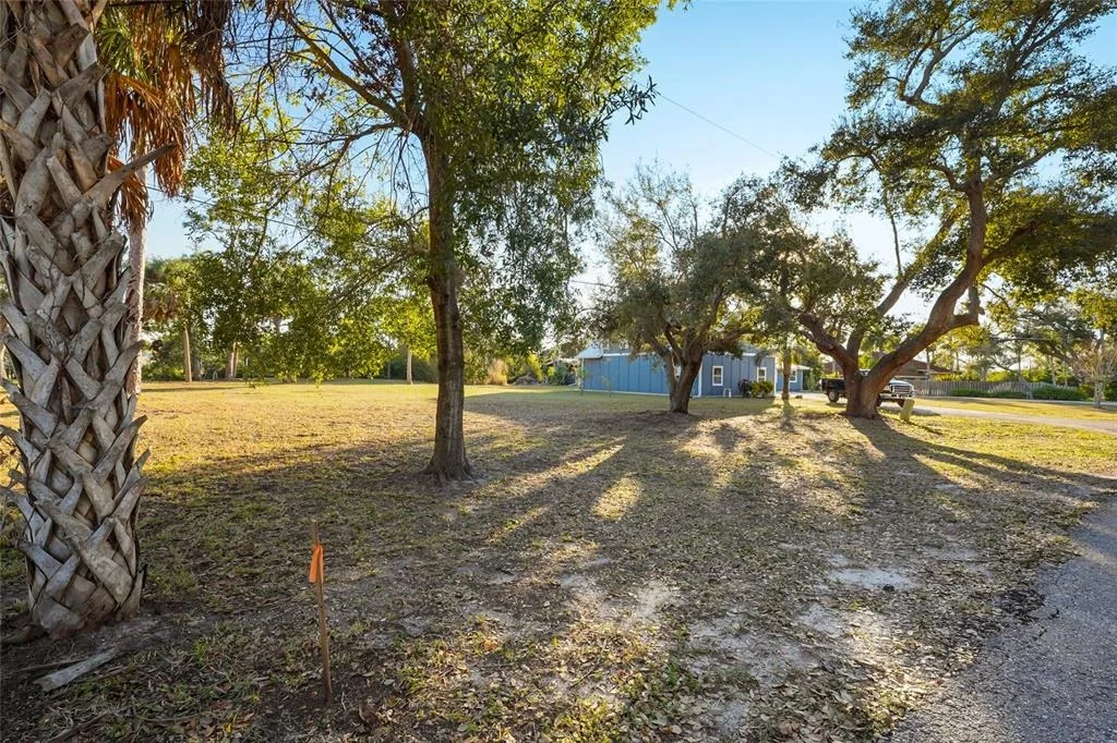 Photo of 405 ESTIL DRIVE N