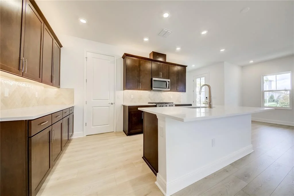 Photo of 200 EAGLESTON LANE