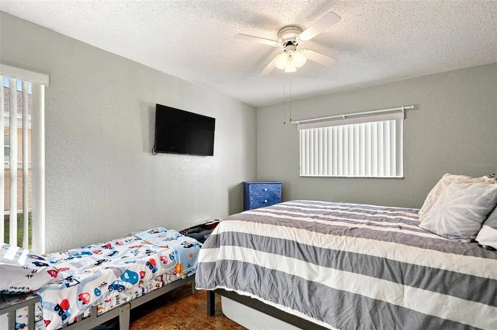 Photo of 10381 FLAG ROAD