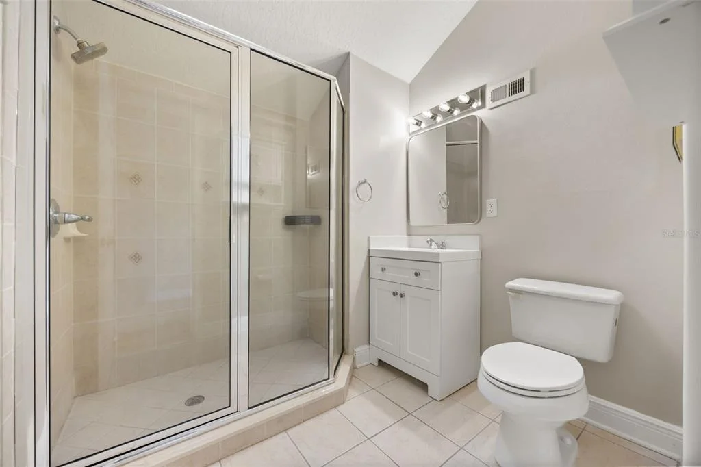 Photo of 6190 HEDGESPARROWS LANE