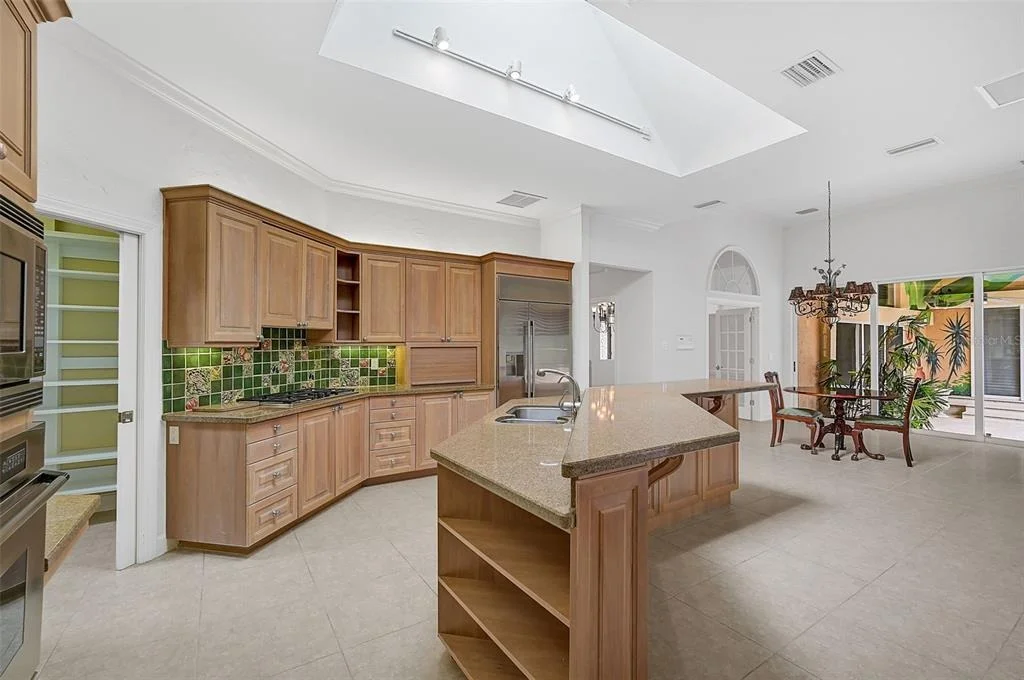 Photo of 909 MACEWEN DRIVE