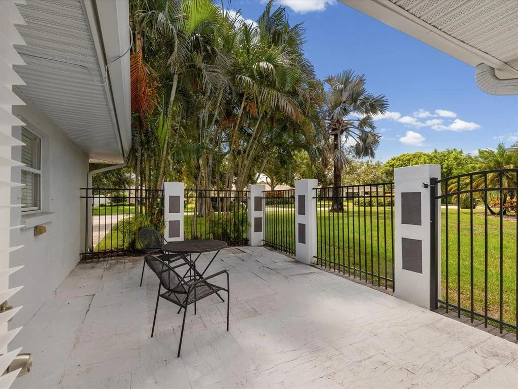 Photo of 118 LIVE OAK LANE