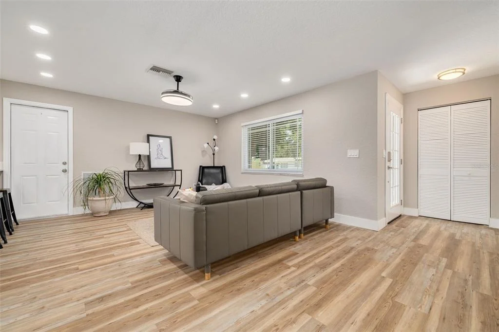 Photo of 1819 WEST DRIVE