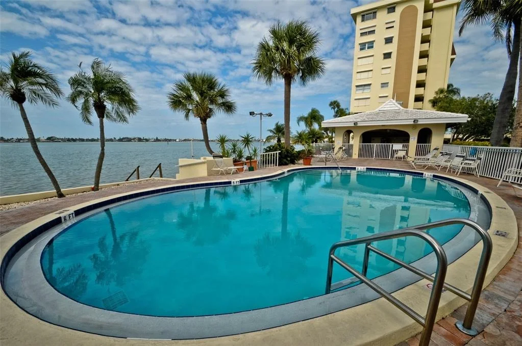 Photo of Unit 604 at 4725 COVE CIRCLE