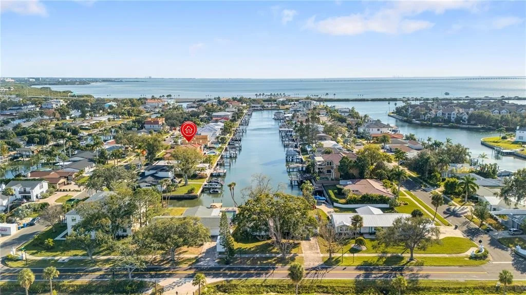 Photo of 3952 VERSAILLES DRIVE