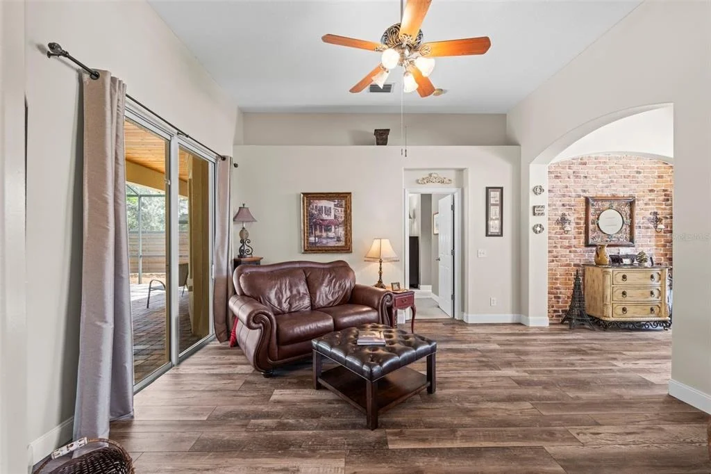 Photo of 743 STONECREST DRIVE