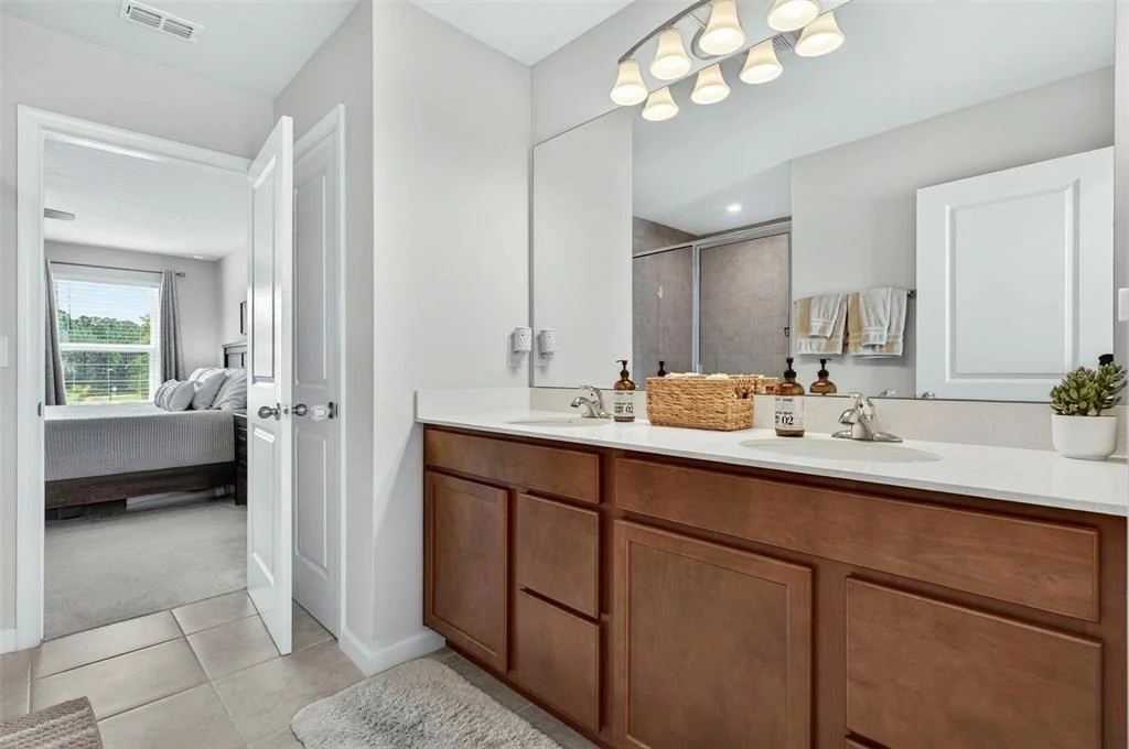 Photo of 381 CRESTWIND DRIVE