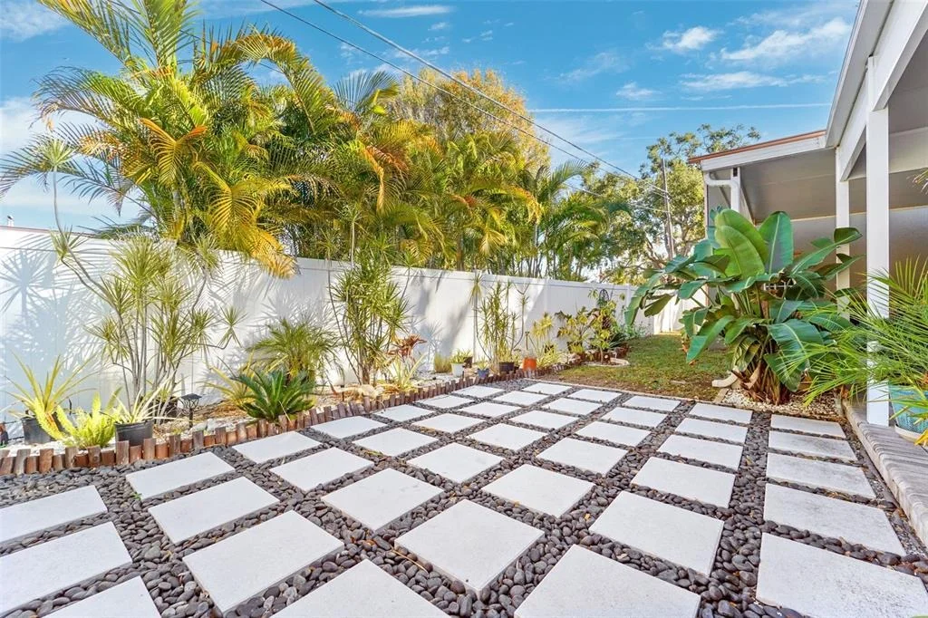 Photo of 3595 FLORAL DRIVE