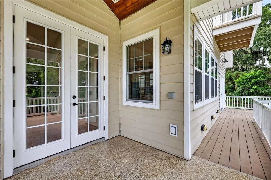 Photo of 580 W 10TH AVENUE