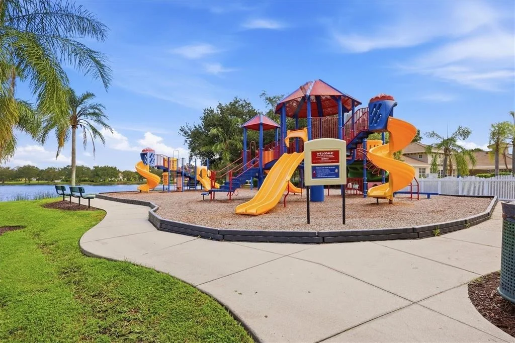 Photo of 640 HONEYFLOWER LOOP