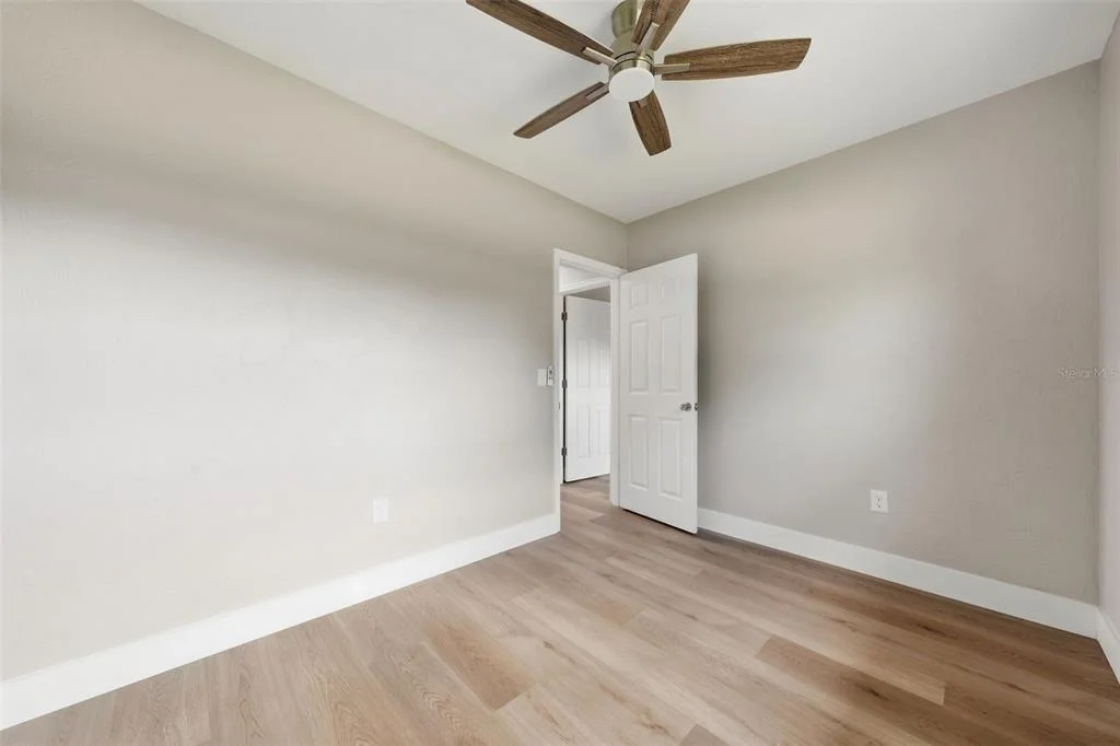 Photo of 307 NE 11TH PLACE
