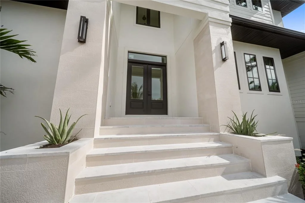 Photo of 626 BUTTONWOOD DRIVE
