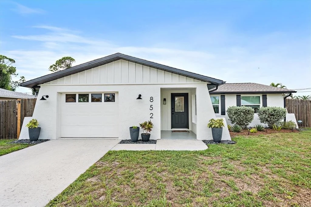 Photo of 852 ACADIA ROAD