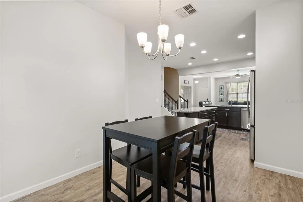 Photo of 2427 LINER AVENUE