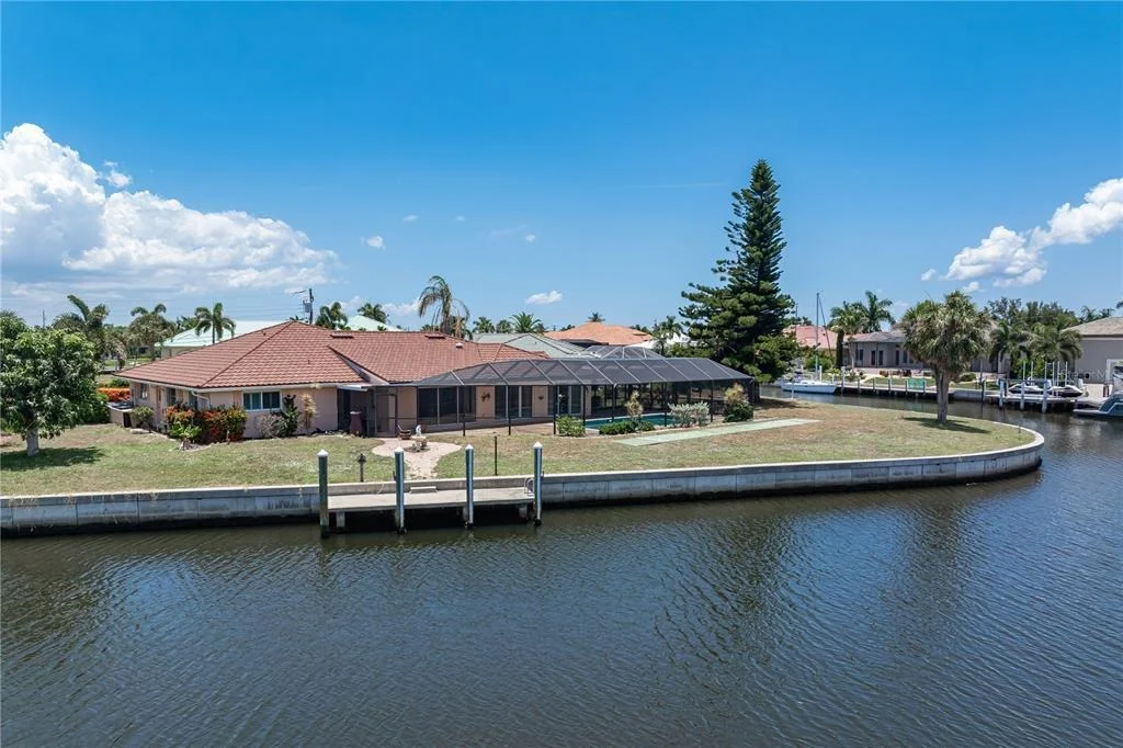 Photo of 2194 BAYOU ROAD