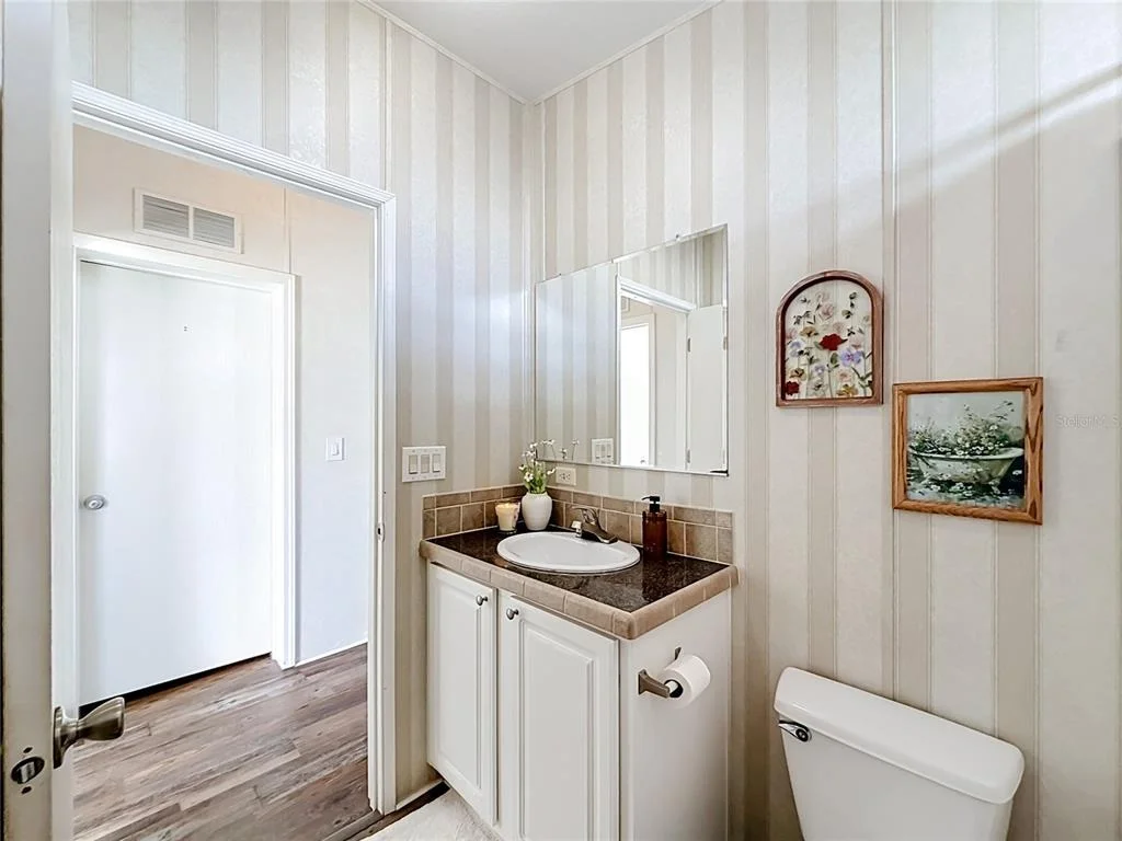 Photo of 25110 ALAMANDA DR