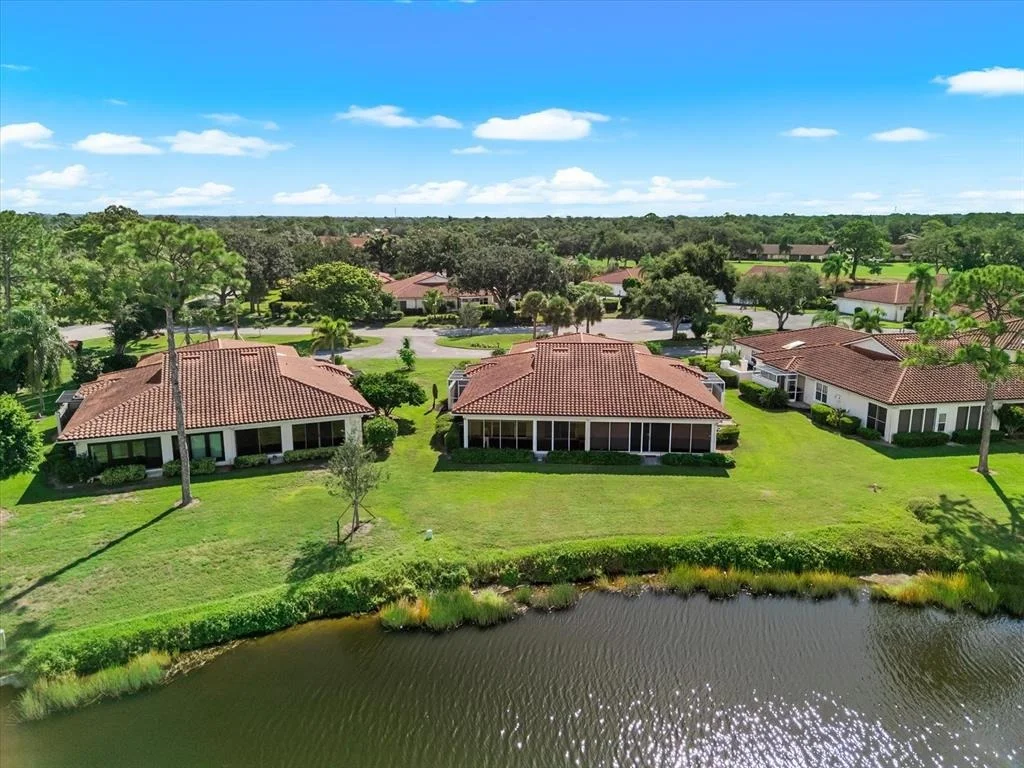 Photo of 7306 GOLF POINTE CIRCLE