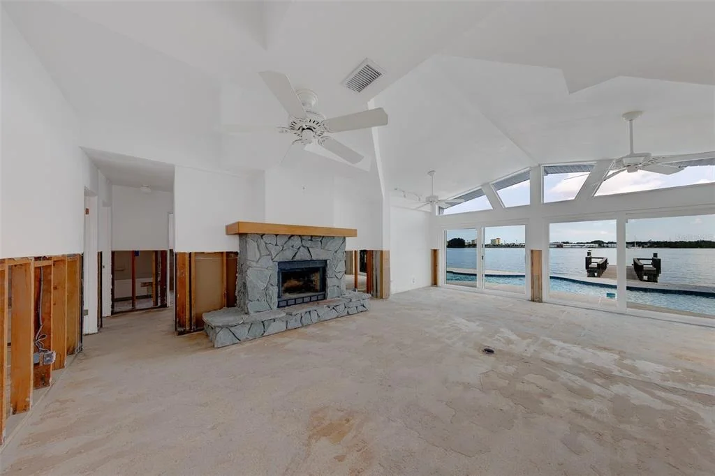 Photo of 814 BAY POINT DRIVE