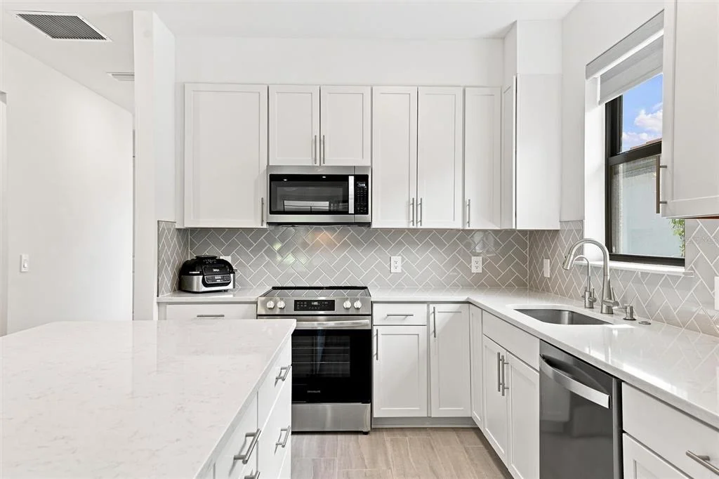 Photo of 6713 ALSTEAD CIRCLE