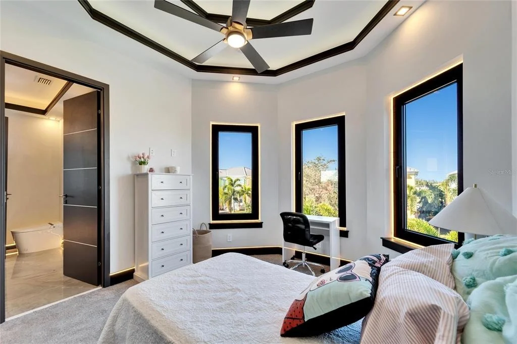 Photo of 6536 SIMONE SHORES CIRCLE