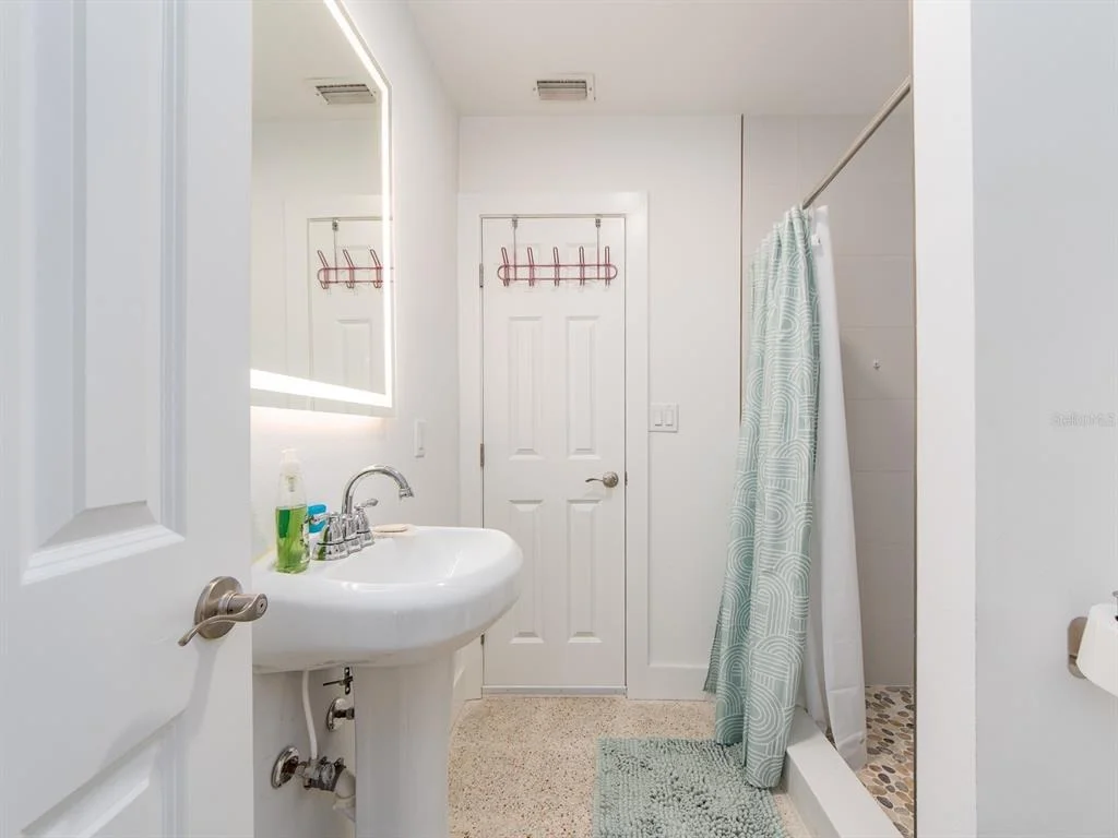 Photo of 63 NICHOLAS DRIVE