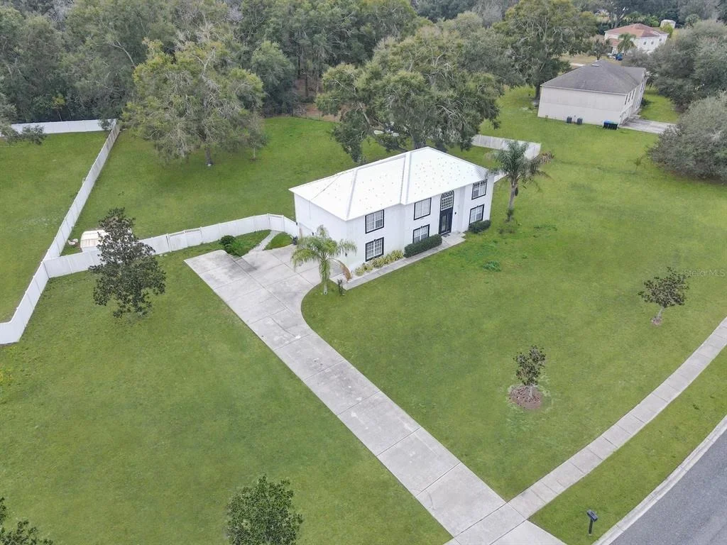 Photo of 7561 LAKE ANDREA CIRCLE