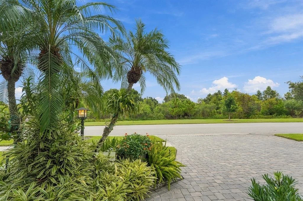 Photo of 8083 WATERBEND TRAIL