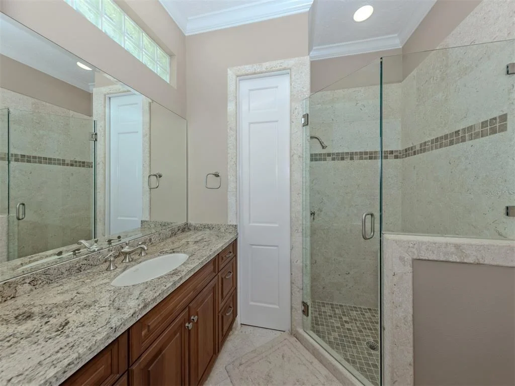 Photo of 630 N RIVER ROAD