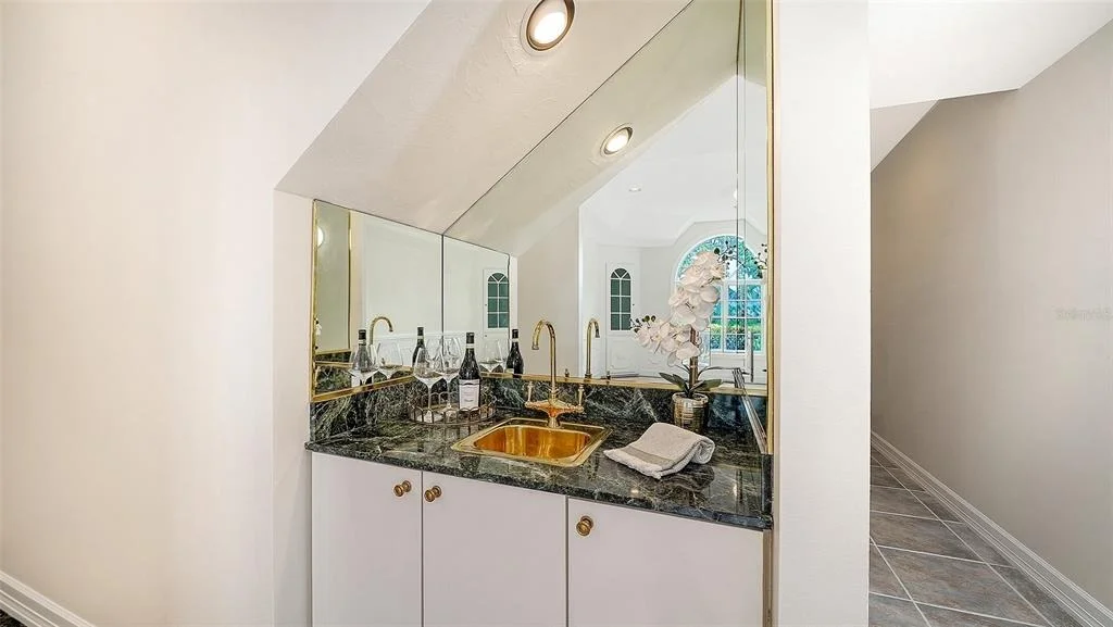 Photo of 916 MACEWEN DRIVE