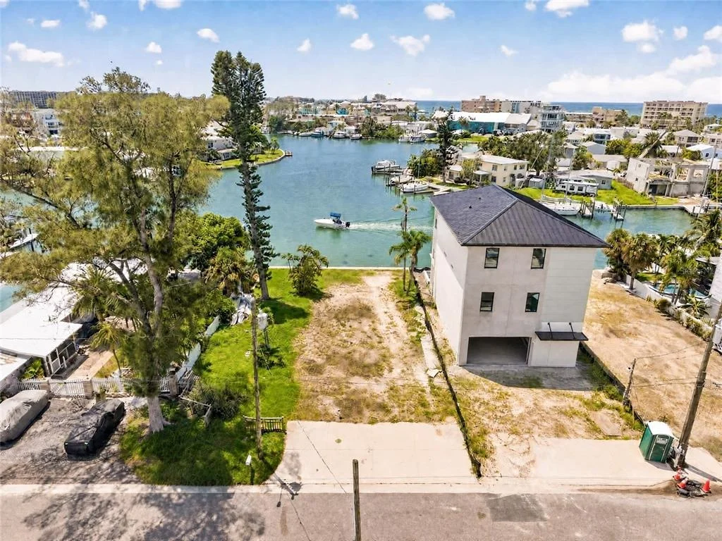 Photo of 331 BOCA CIEGA DRIVE