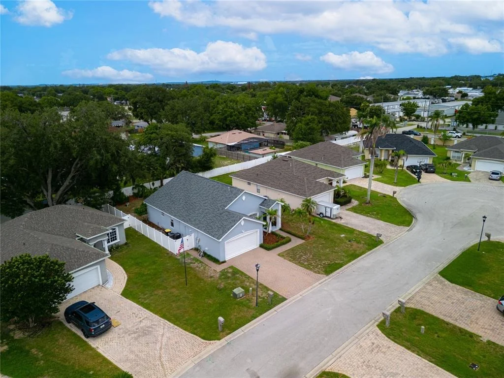 Photo of 1015 ROBIN LANE