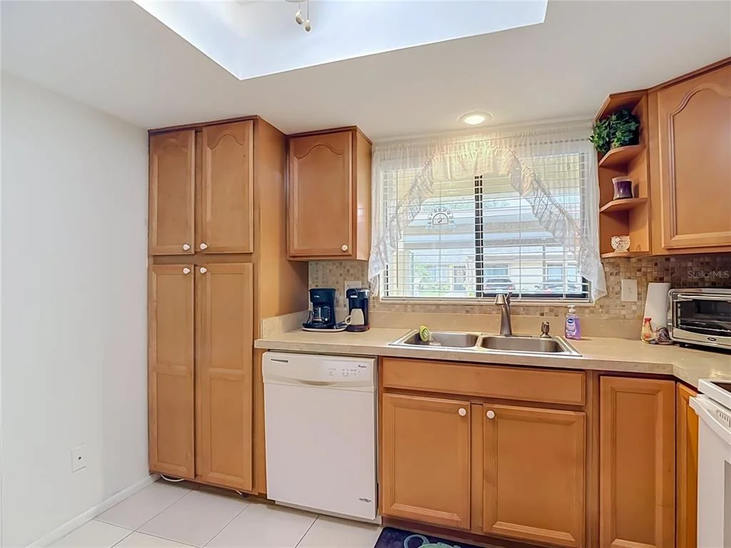 Photo of Unit 35C at 2546 OAKLEAF LANE