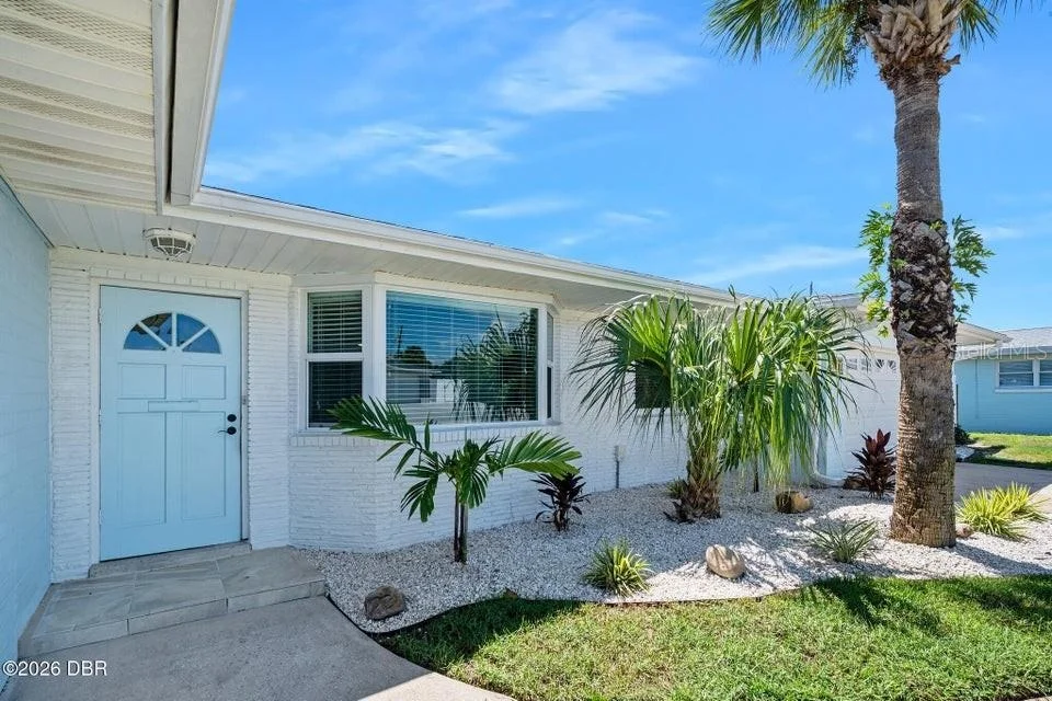 Photo of 190 ELLICOTT DRIVE
