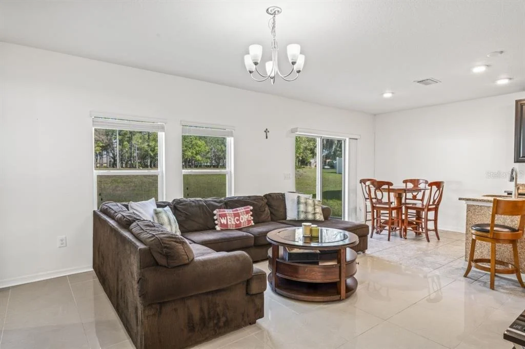 Photo of 571 OLD WINDSOR WAY