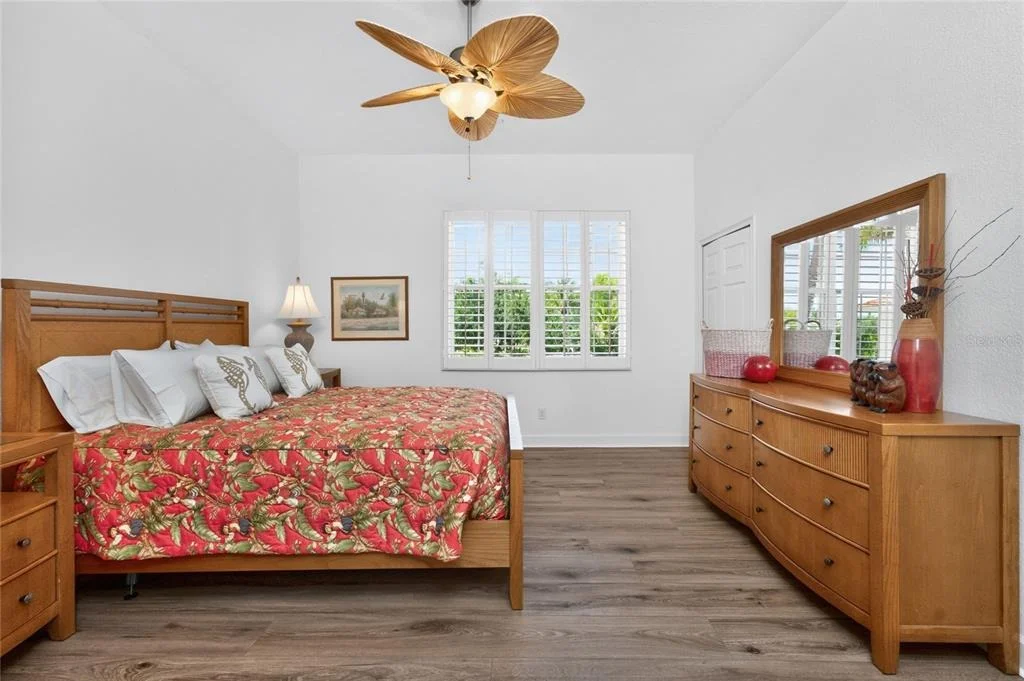 Photo of 3341 SUNSET KEY CIRCLE