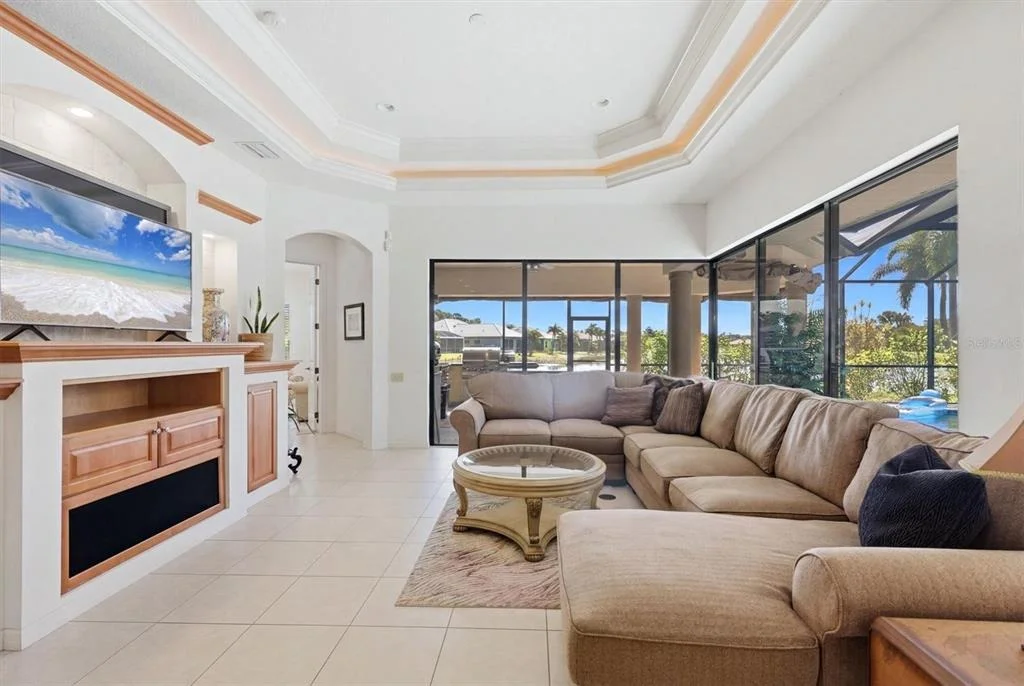 Photo of 815 TROPEZ LANE