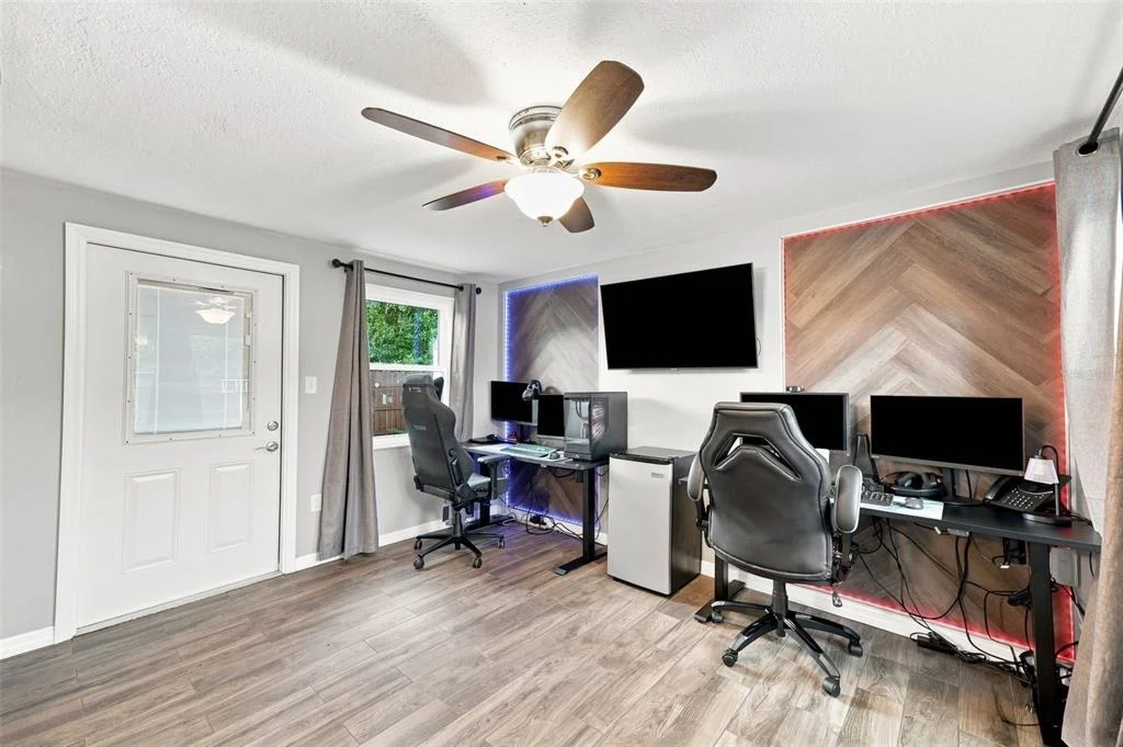 Photo of 4108 REDWING DRIVE