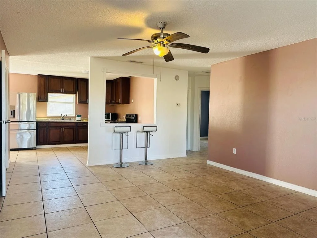 Photo of 2107 VINCENT ROAD