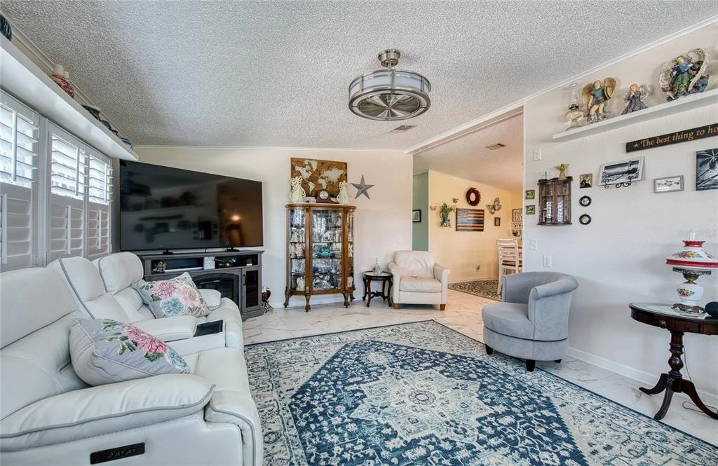 Photo of 214 DOLPHIN DRIVE N