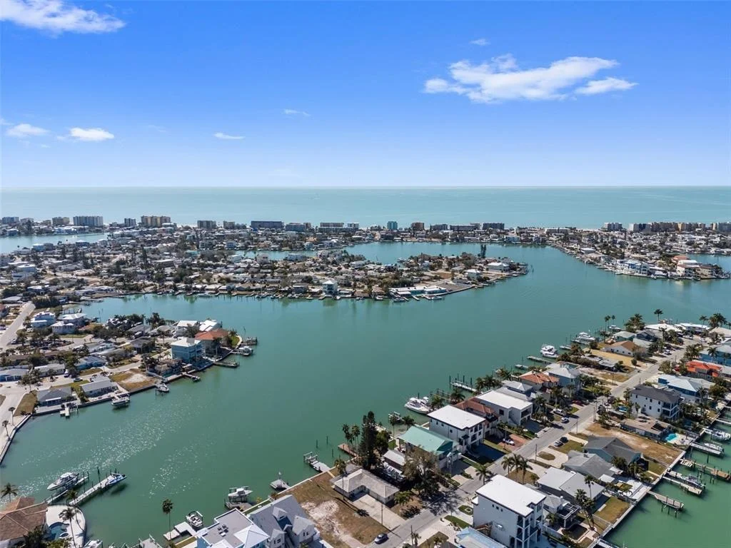 Photo of 837 BAY POINT DRIVE